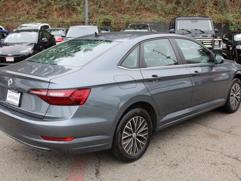 Used 2021 Volkswagen Jetta S image 3