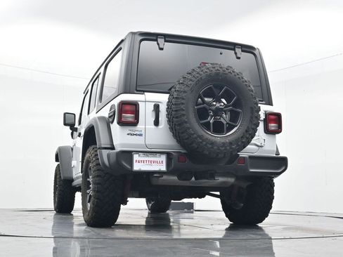 Used 2025 Jeep Wrangler Willys image 33