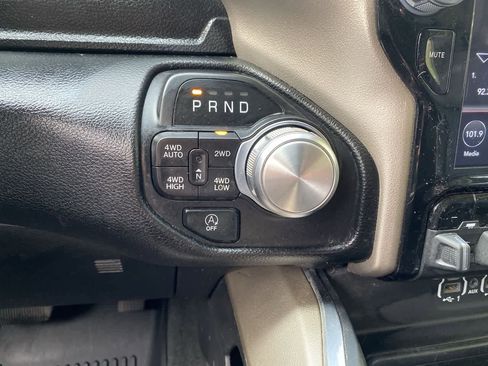 Used 2020 RAM 1500 Laramie AWD/4WD image 25
