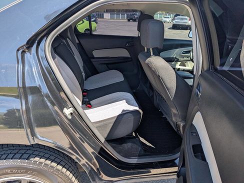 Used 2017 Chevrolet Equinox LS AWD/4WD image 12