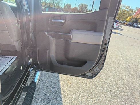 Used 2019 Chevrolet Silverado 1500 LTZ w/ LTZ Premium Package AWD/4WD image 19