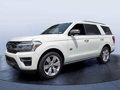 Used 2023 Ford Expedition King Ranch AWD/4WD image 2