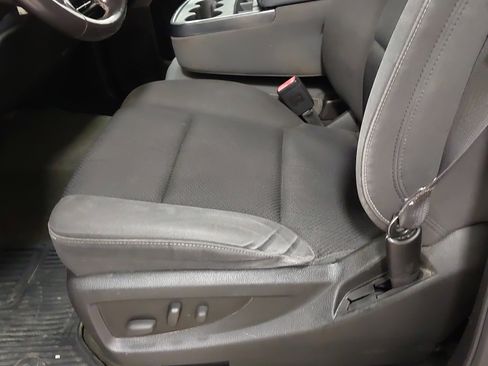 Used 2018 Chevrolet Silverado 1500 LT w/ All Star Edition image 22