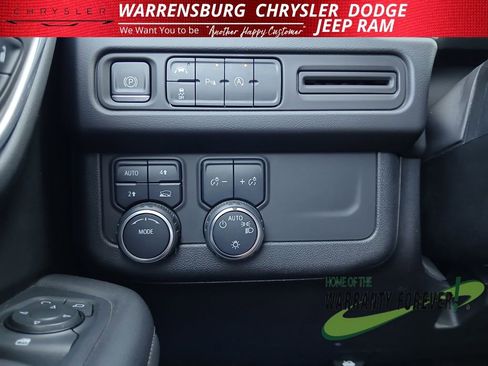 Used 2023 Chevrolet Tahoe LT image 30