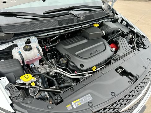 Used 2026 Chrysler Pacifica Limited FWD image 26