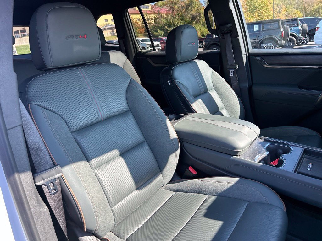 Used 2024 GMC Acadia AT4 w/ Super Cruise Package AWD/4WD image 40