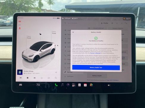 Used 2023 Tesla Model Y Performance AWD/4WD image 5
