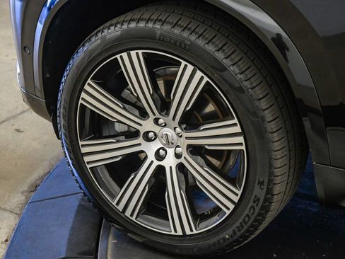 Used 2023 Volvo XC90 B6 Ultimate w/ Protection Package Premier AWD/4WD image 9