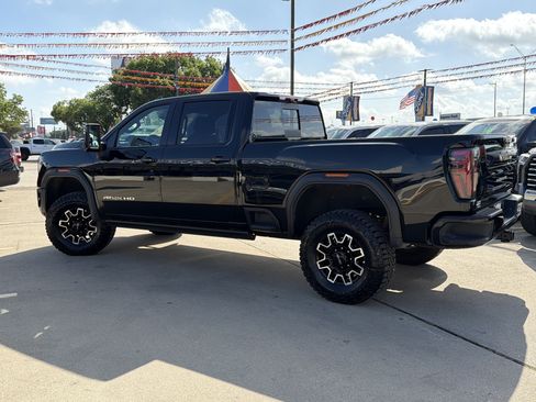 Used 2025 GMC Sierra 2500 AT4X AWD/4WD image 10