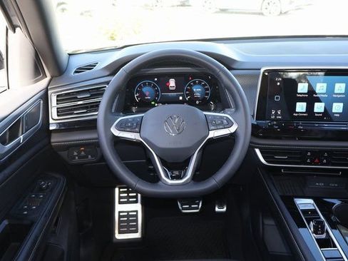 New 2026 Volkswagen Atlas Cross Sport SEL R-Line image 15