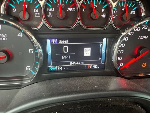 Used 2017 GMC Sierra 1500 SLT w/ SLT Premium Package AWD/4WD image 9