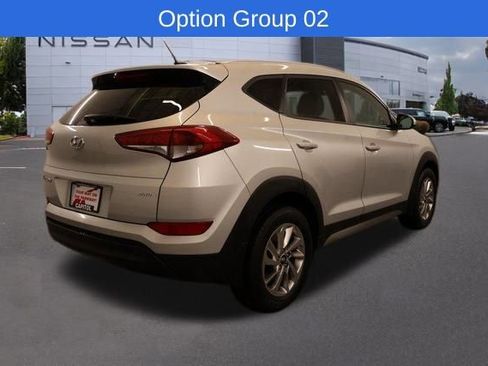 Used 2017 Hyundai Tucson SE image 2