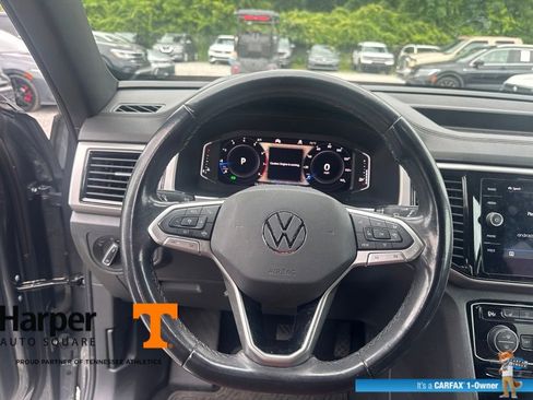 Used 2020 Volkswagen Atlas Cross Sport SEL Premium AWD/4WD image 17