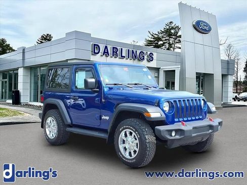 Used 2018 Jeep Wrangler Sport AWD/4WD image 3