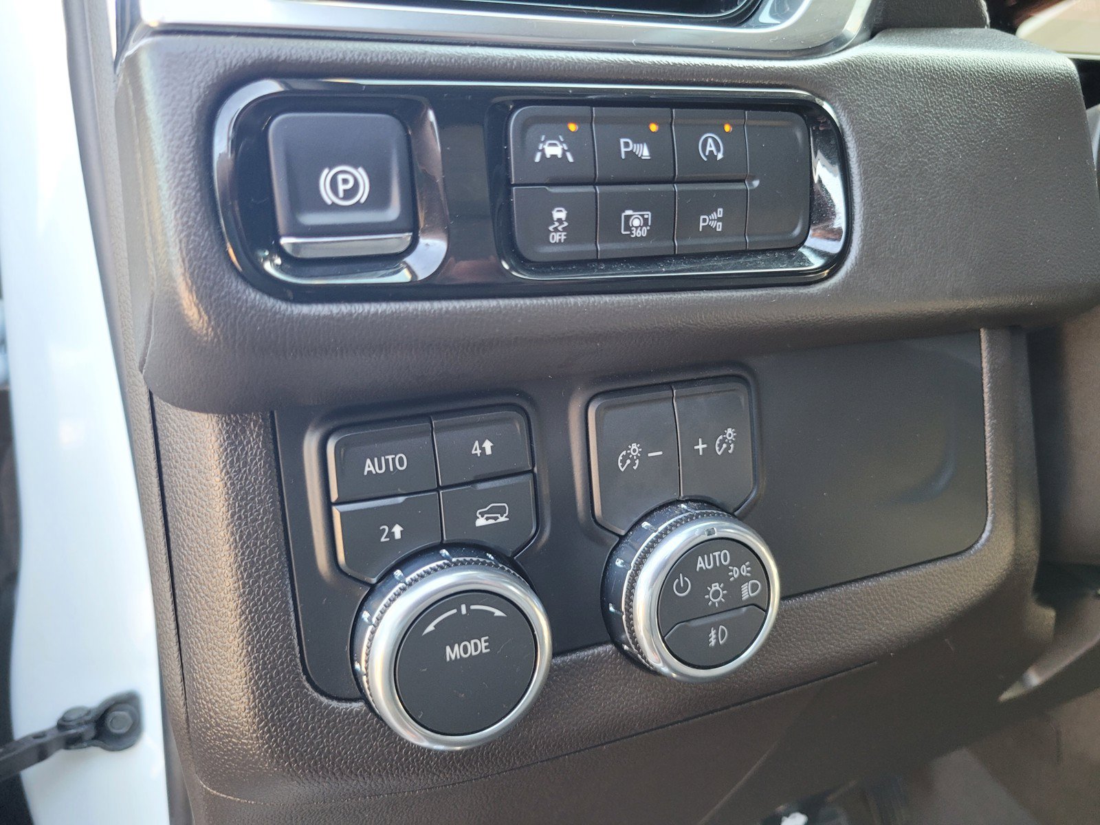 Used 2026 GMC Yukon XL Elevation AWD/4WD image 16