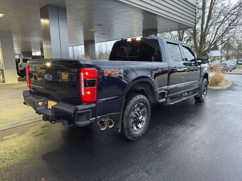 Used 2023 Ford F350 Lariat w/ Lariat Ultimate Package image 4