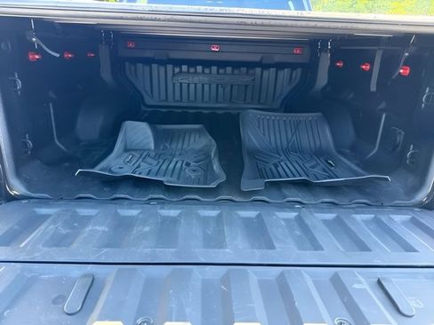 Used 2024 GMC Canyon AT4X AWD/4WD image 19