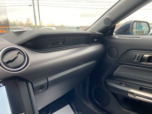 Used 2019 Ford Mustang Shelby GT350 w/ Technology Package image 27