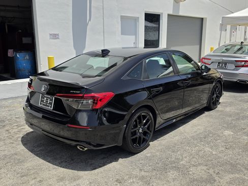 Used 2022 Honda Civic Sport image 3