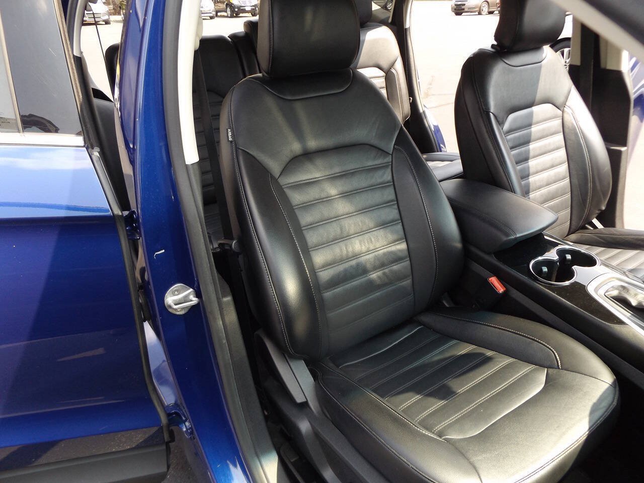 Used 2015 Ford Edge SEL w/ Equipment Group 201A AWD/4WD image 21