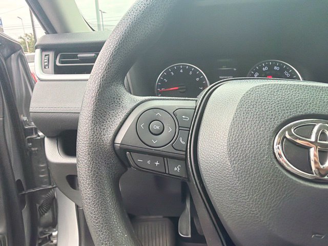 Used 2022 Toyota RAV4 LE AWD/4WD image 22