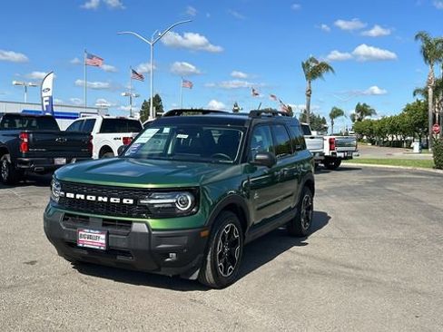 Certified 2025 Ford Bronco Sport Outer Banks w/ Outer Banks Tech Package+ AWD/4WD image 8