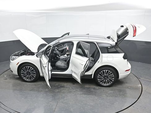 Used 2021 Lincoln Corsair Reserve w/ Equipment Group 201A image 57