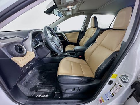 Used 2017 Toyota RAV4 Limited image 13