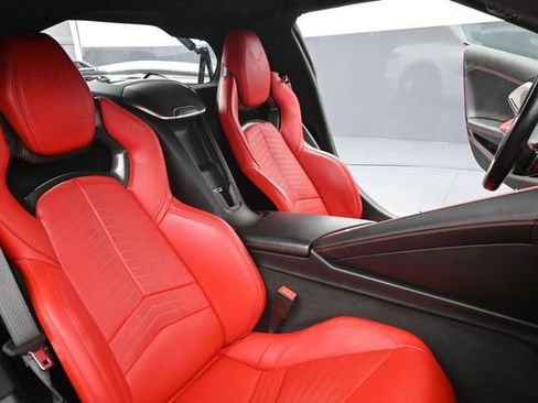 Used 2022 Chevrolet Corvette Stingray Premium Cpe w/ Z51 Performance Package RWD image 27