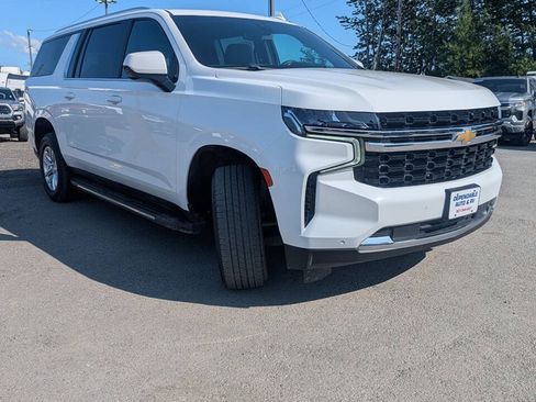 Used 2022 Chevrolet Suburban LS AWD/4WD image 9
