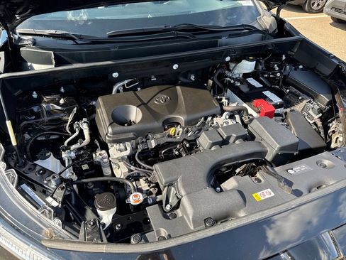 Used 2024 Toyota RAV4 XLE FWD image 46