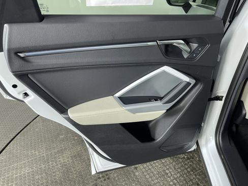 Used 2022 Audi Q3 2.0T Premium Plus image 15