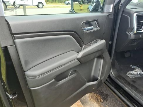 New 2025 GMC Canyon Elevation w/ Convenience Package image 12