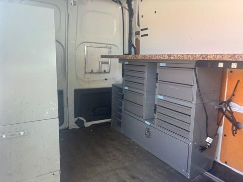 Used 2018 Nissan NV 2500 SV RWD image 18