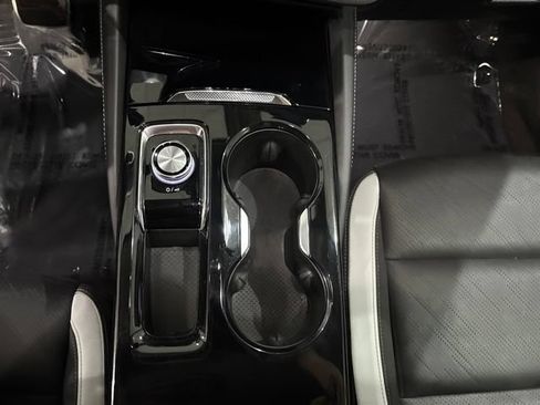 Used 2025 Buick Envision Sport Touring AWD/4WD image 31