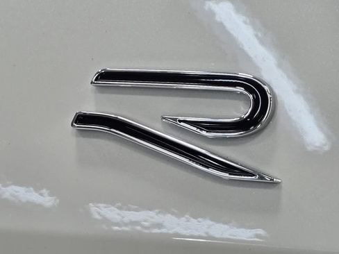 New 2026 Volkswagen Tiguan SEL R-Line AWD/4WD image 8