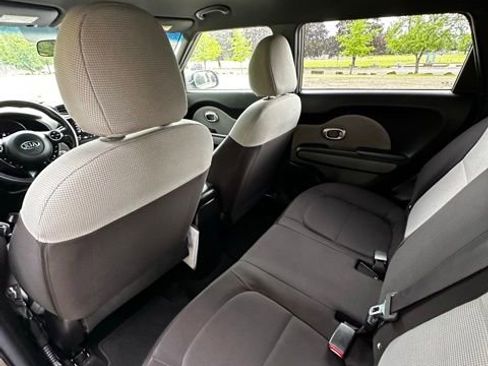 Used 2016 Kia Soul FWD image 15