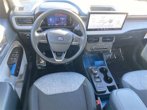 New 2025 Ford Maverick XLT image 30