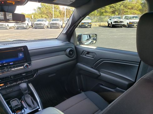 Used 2023 Chevrolet Colorado W/T w/ Advanced Trailering Package image 35