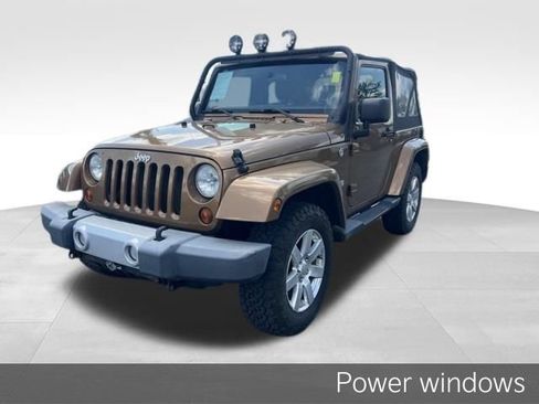 Used 2011 Jeep Wrangler Sahara w/ Connectivity Group AWD/4WD image 3