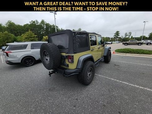 Used 2013 Jeep Wrangler Unlimited Rubicon AWD/4WD image 12