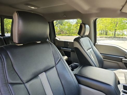 Used 2016 Ford F150 XLT w/ Equipment Group 302A Luxury AWD/4WD image 12