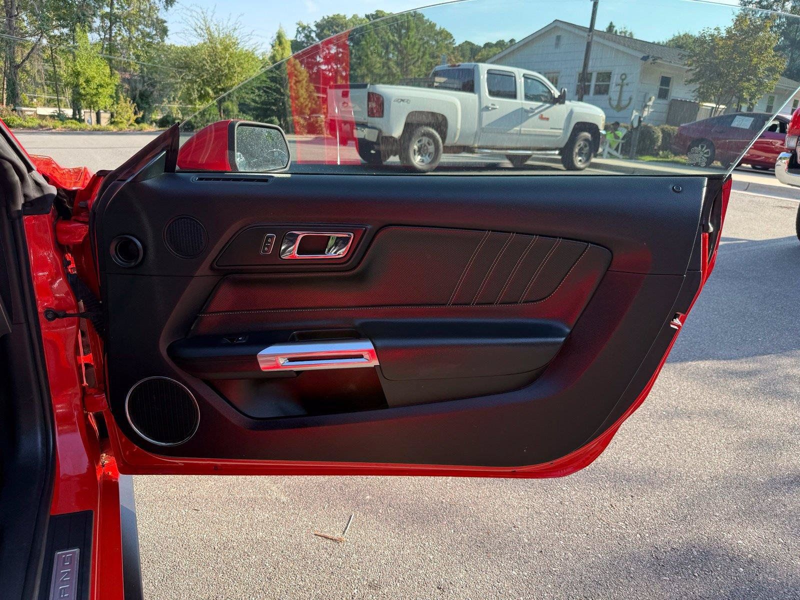 Used 2015 Ford Mustang GT Premium w/ Equipment Group 401A RWD image 19