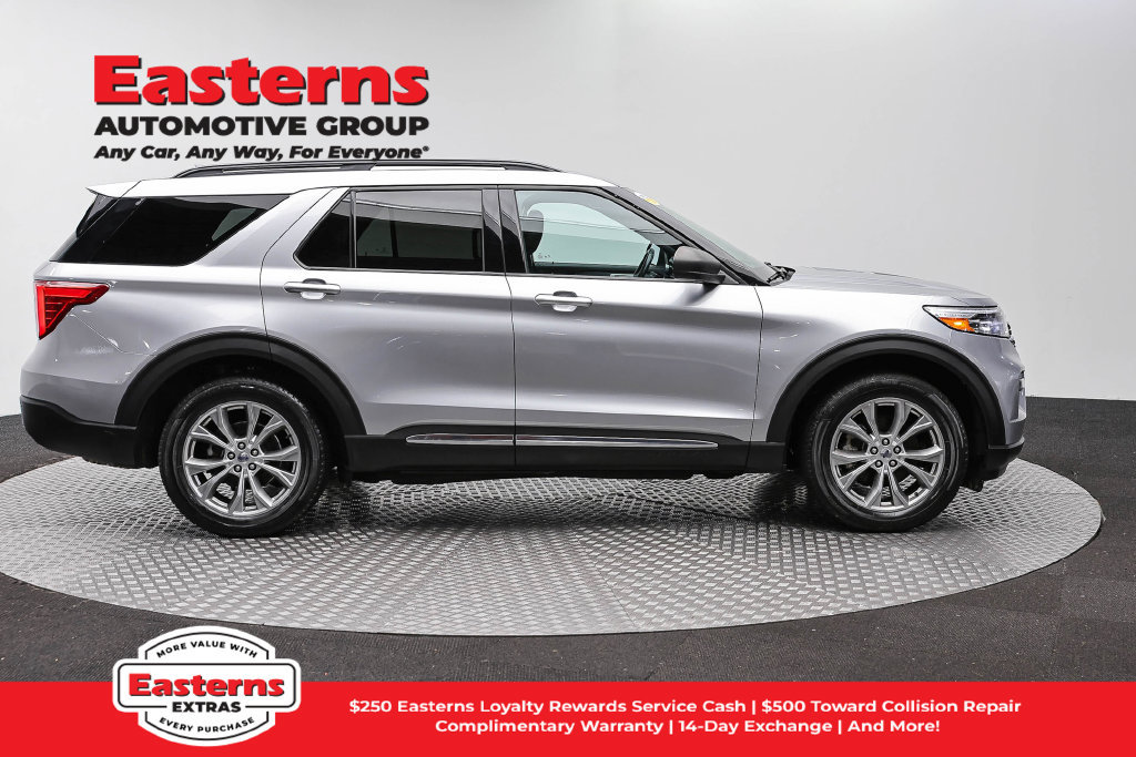 Used 2020 Ford Explorer XLT w/ Equipment Group 202A AWD/4WD image 5