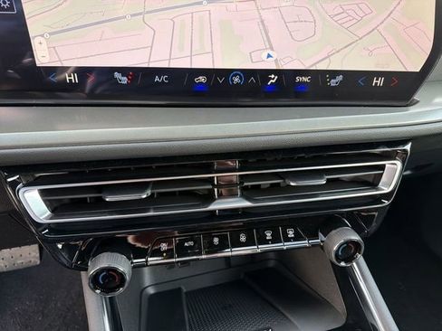 New 2026 Chevrolet Traverse LT w/ Midnight/Sport Edition image 20