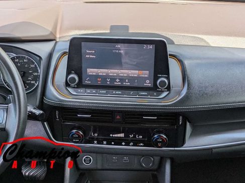 Used 2021 Nissan Rogue SV FWD image 20