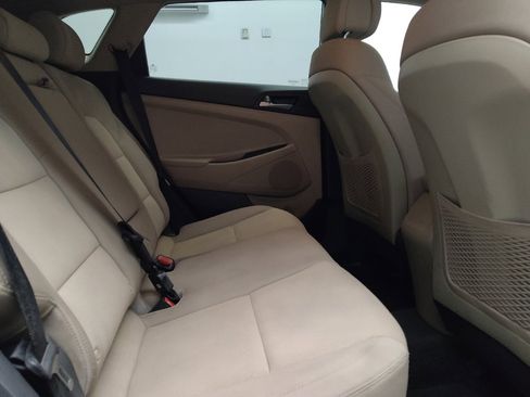 Used 2018 Hyundai Tucson SE AWD/4WD image 19