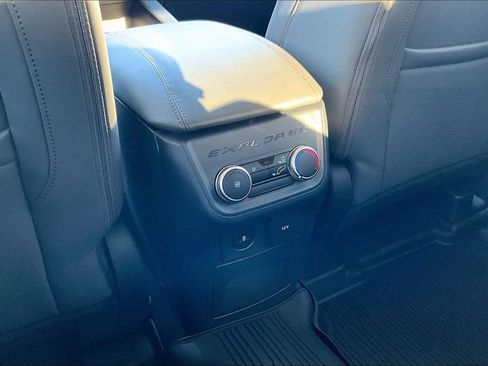 New 2026 Ford Explorer Active w/ Active Comfort Package AWD/4WD image 17