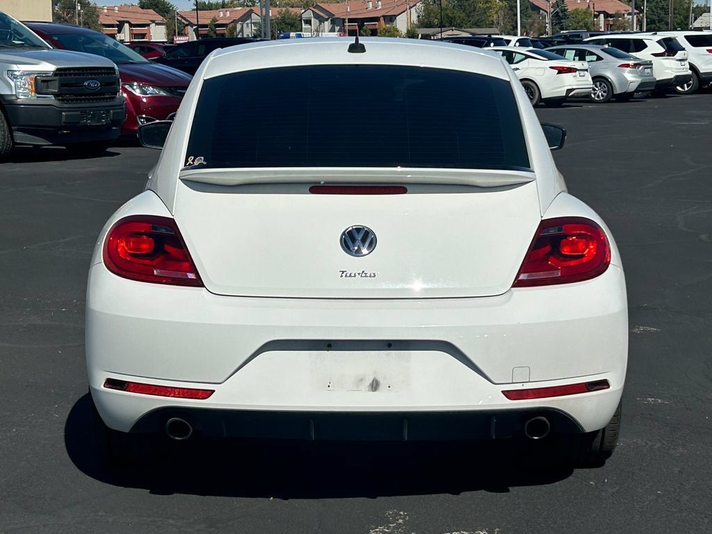Used 2014 Volkswagen Beetle R-Line FWD image 4