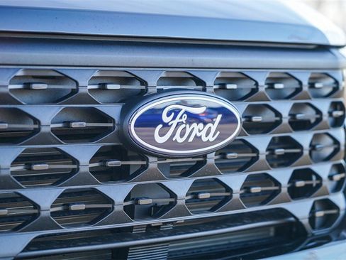 Used 2025 Ford Maverick XLT w/ XLT Luxury Package image 3